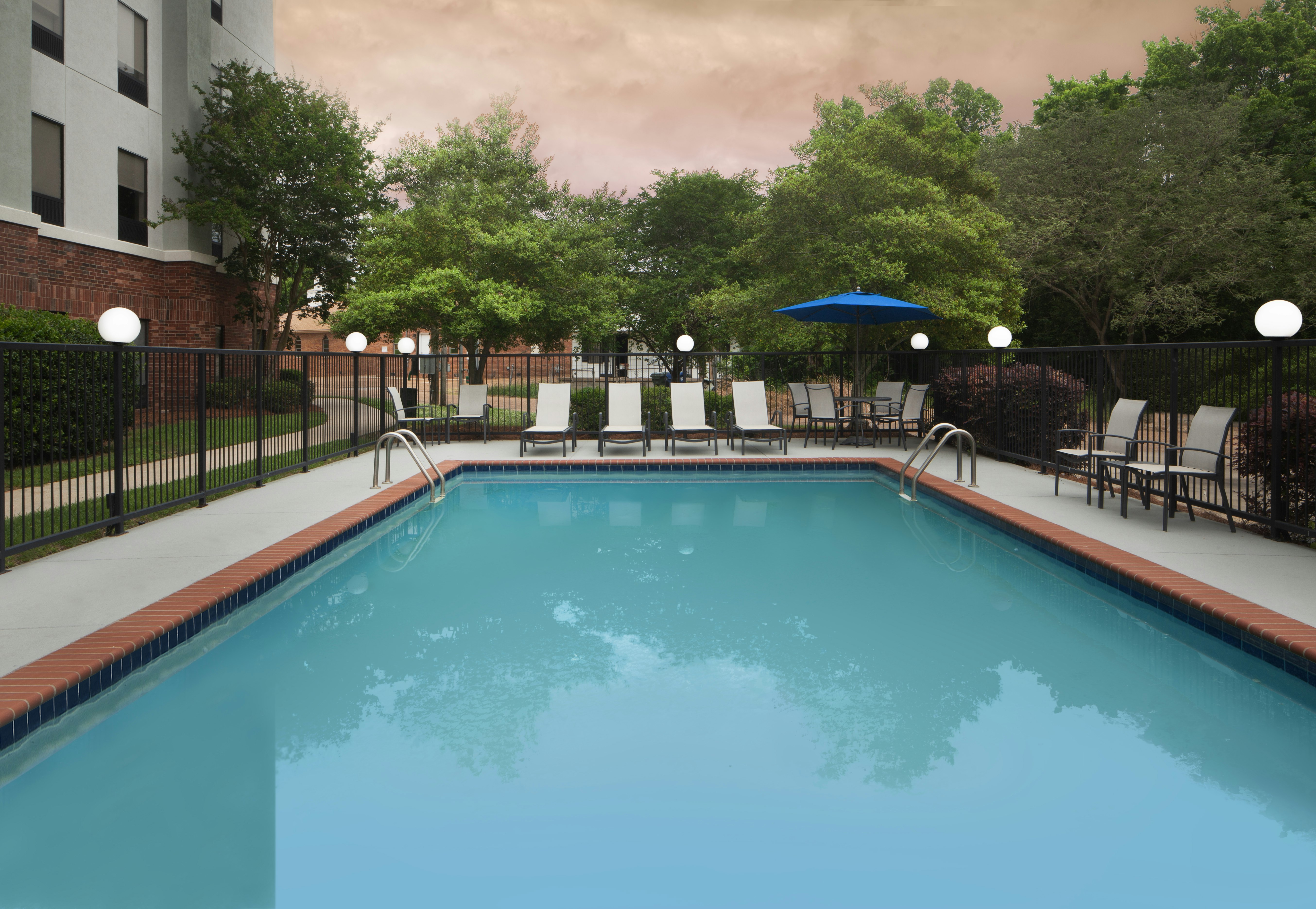 Hampton Inn Suites Natchez 78/78
