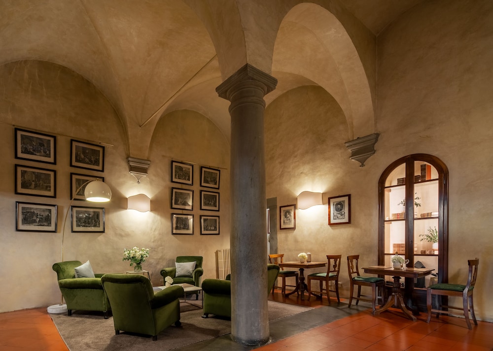 Loggiato dei Serviti 31/51
