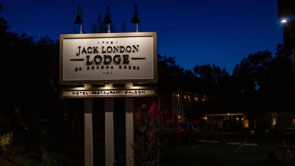 The Jack London Lodge 2/45