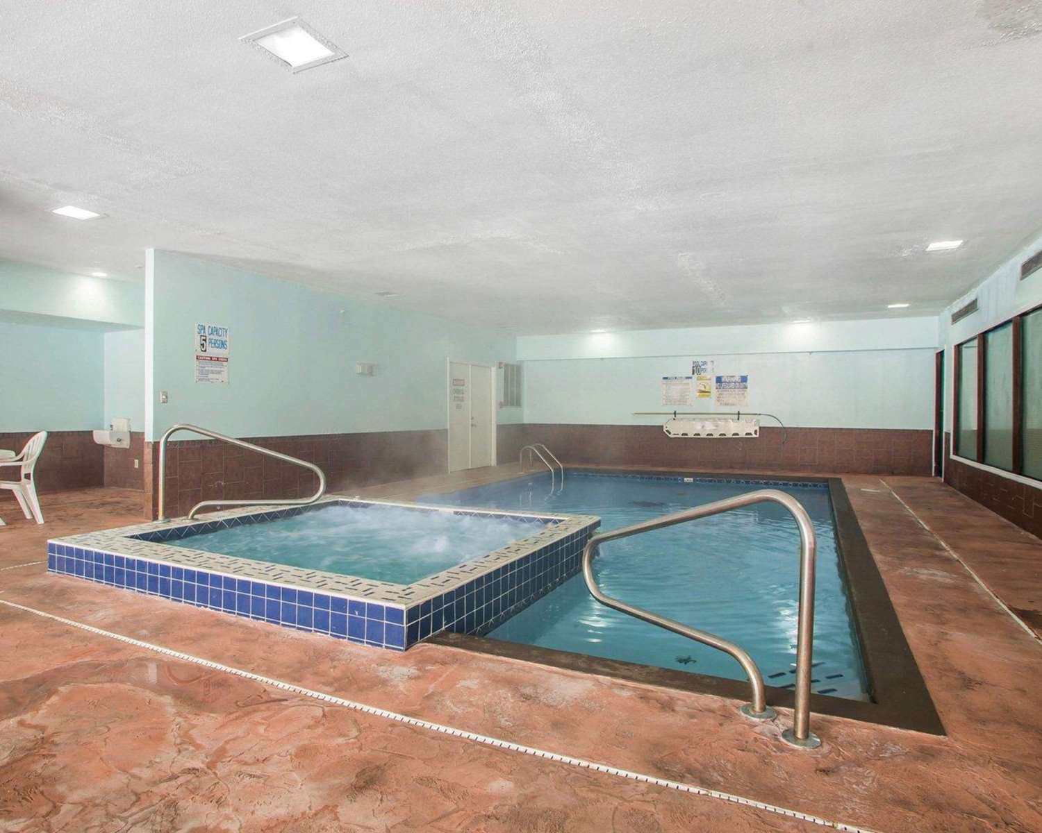 Quality Inn Merrillville 13/35