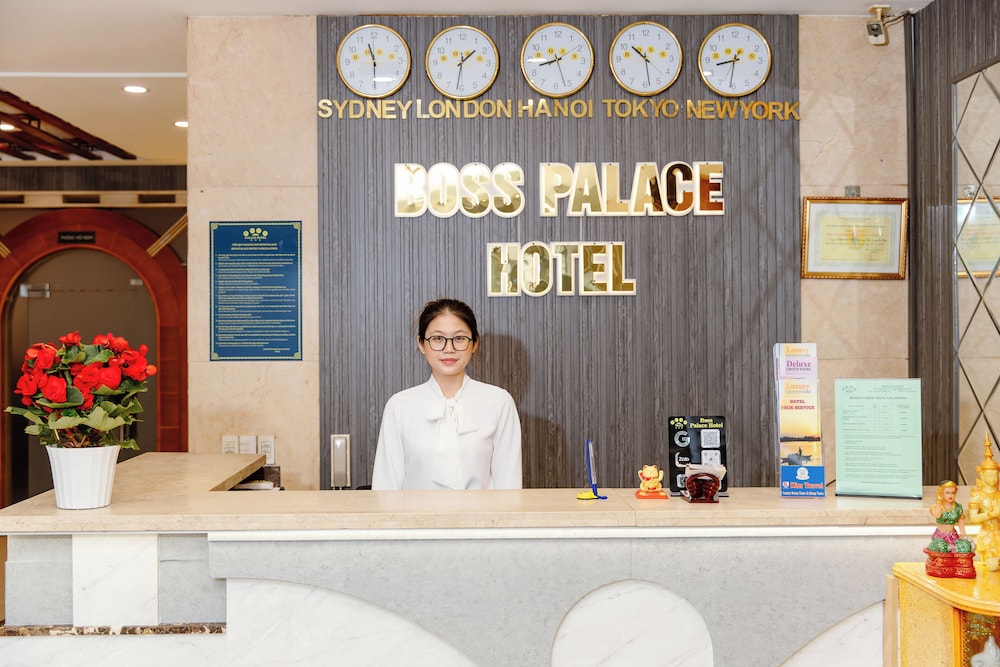 Boss Palace Hotel 8/72