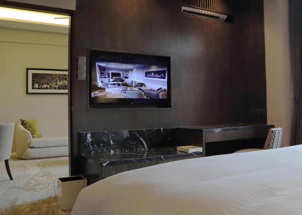 The Chateau Spa & Wellness Resort 54/60
