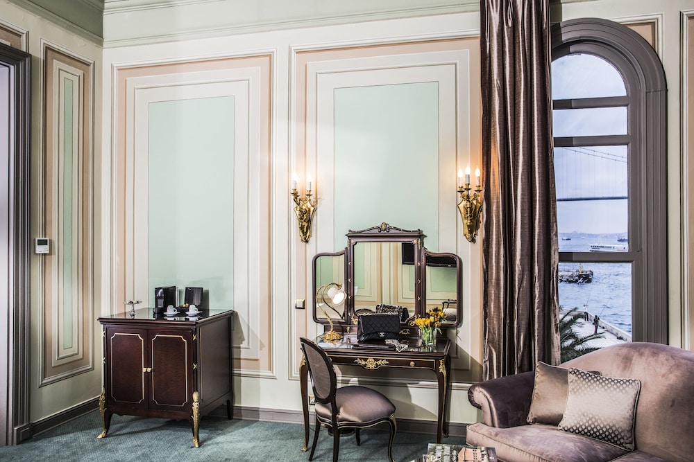 Bosphorus Palace Hotel Special Class 57/79
