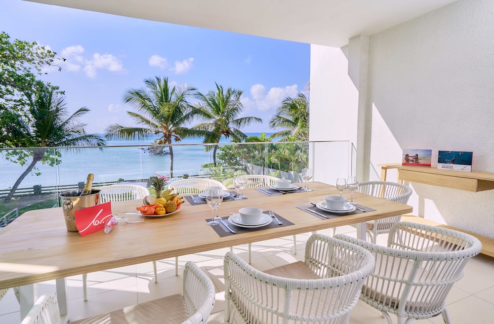 Les Estivales Beachfront Suites & Penthouses By Lo 38/48