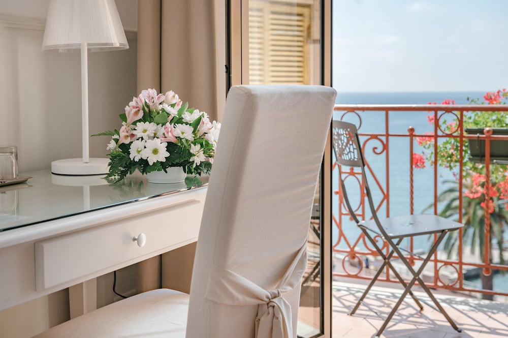 Miramare Hotel 7/42