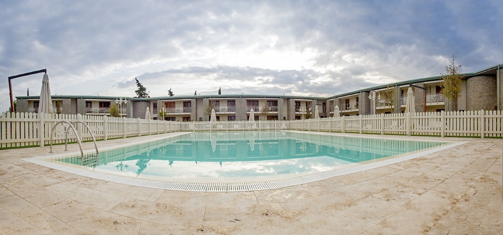 Chianti Village Morrocco 30/83