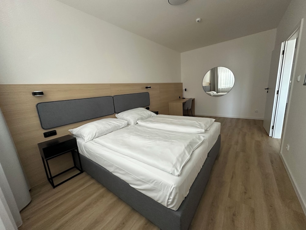 Kapitol Hotel 23/62
