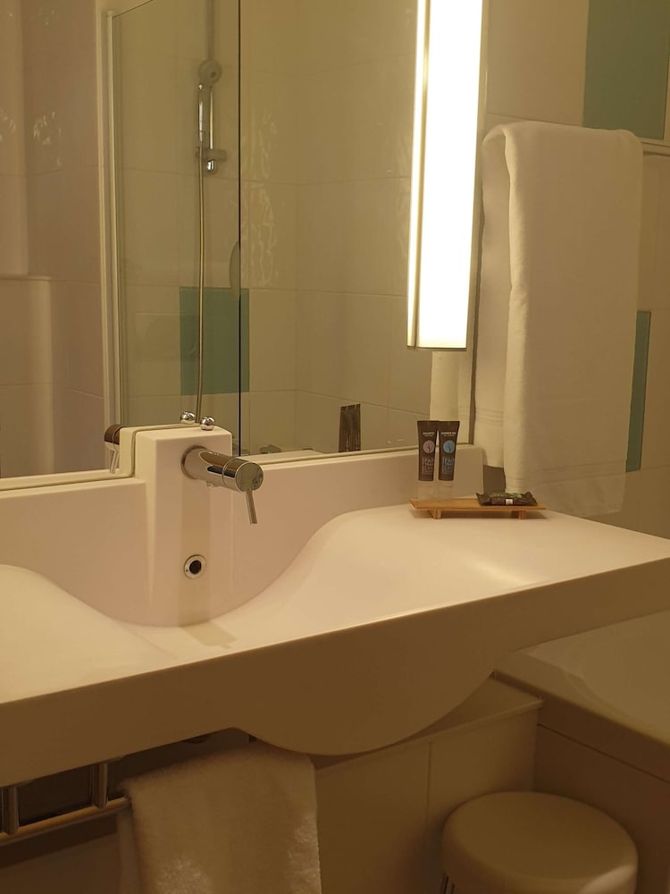 Novotel Salerno Est Arechi 33/75