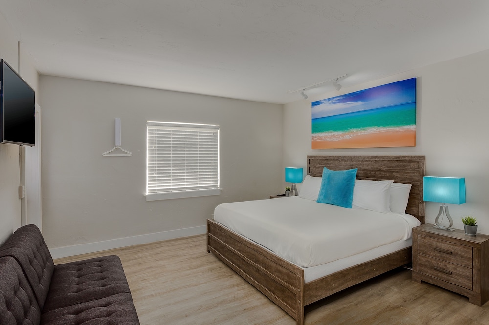 Drift Hotel 18/64
