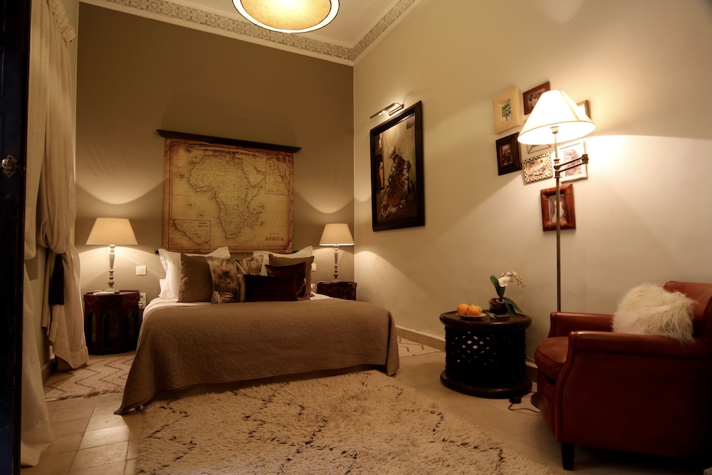 Riad Jona 55/74