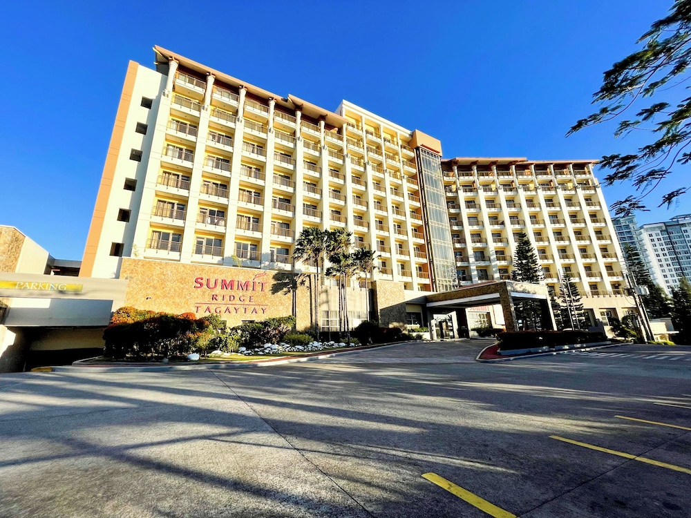Summit Ridge Tagaytay 68/74