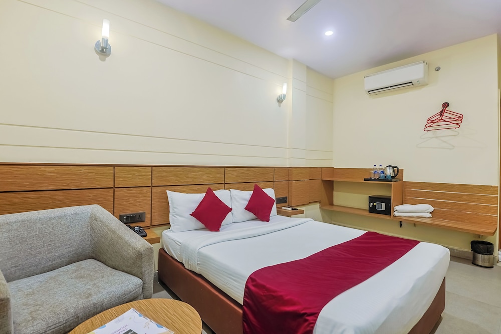 Max Hotel Prayagraj 13/48