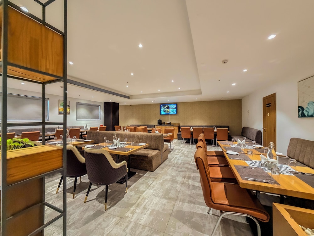 Zip by Spree Hotels Chakan 35/50