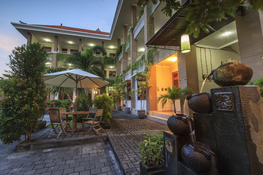 Pondok Anyar Inn 6/50