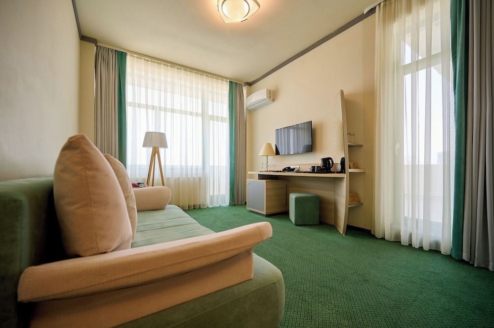 Malibu Hotel 23/50
