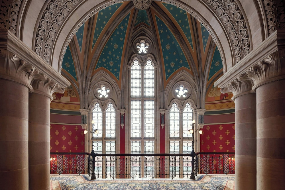 St. Pancras London, Autograph Collection 16/99