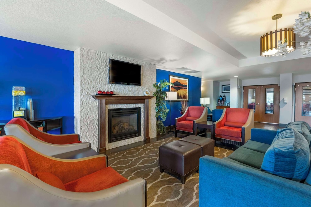 Comfort Suites Redding - Shasta Lake 30/52