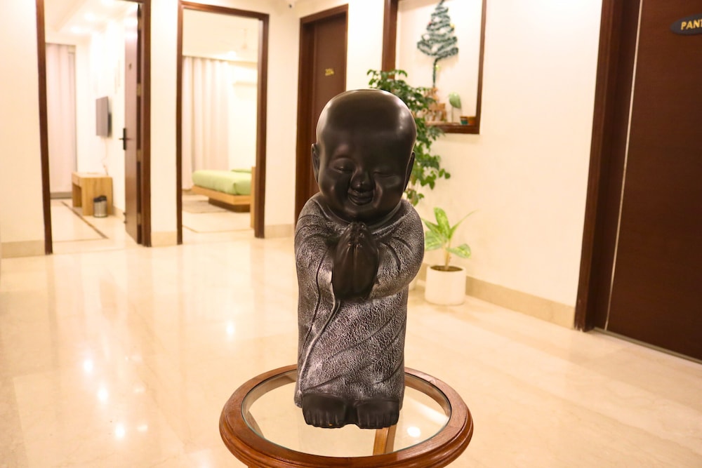 AVA Hotels and Corporate Stays Golf course 17/34