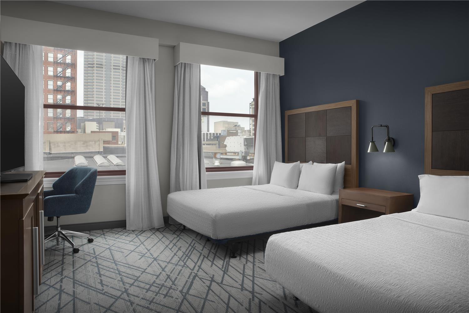 غرفة بسريرين كوين، Hampton Inn Indianapolis Downtown Across From Circle Centre 2/3