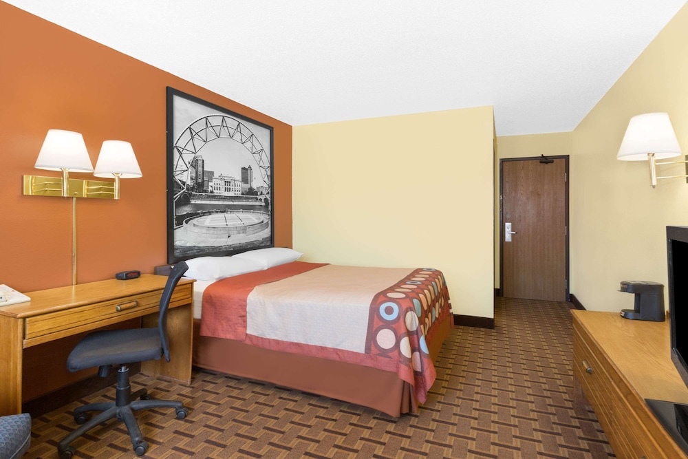 Super 8 Motel Boone 9/26