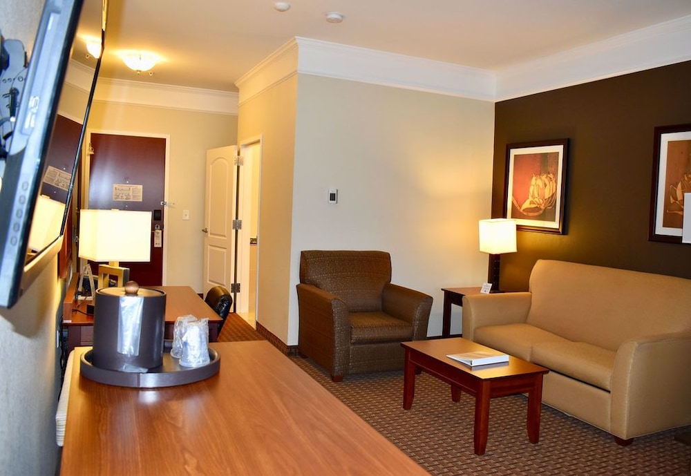 Best Western Plus Easton Inn & Suites 19/30