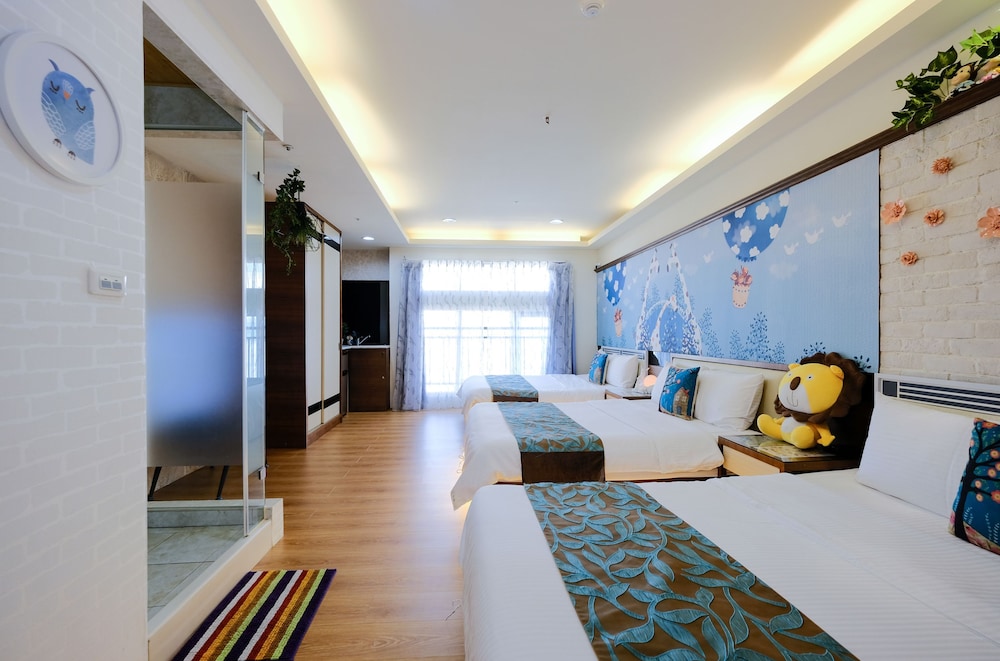 85 Asia Hotel 7/69