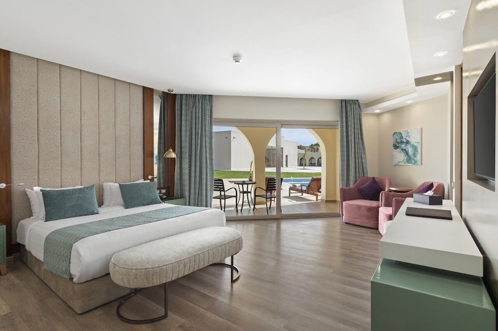 Swim Up, Lagoon, Suite, Double Bed
