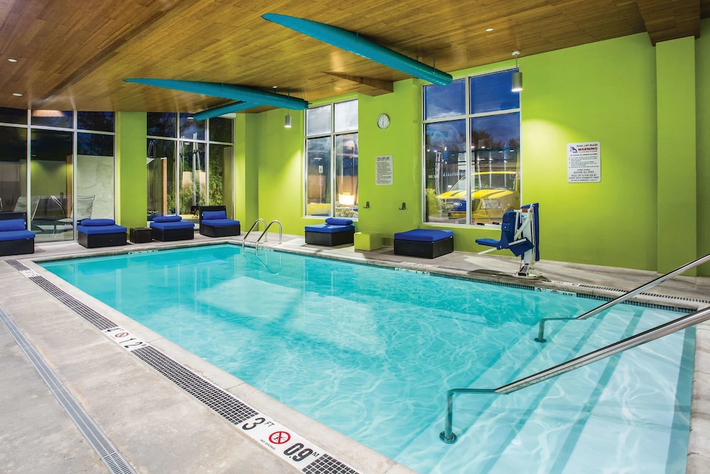 La Quinta Inn & Suites by Wyndham Winchester 8/44