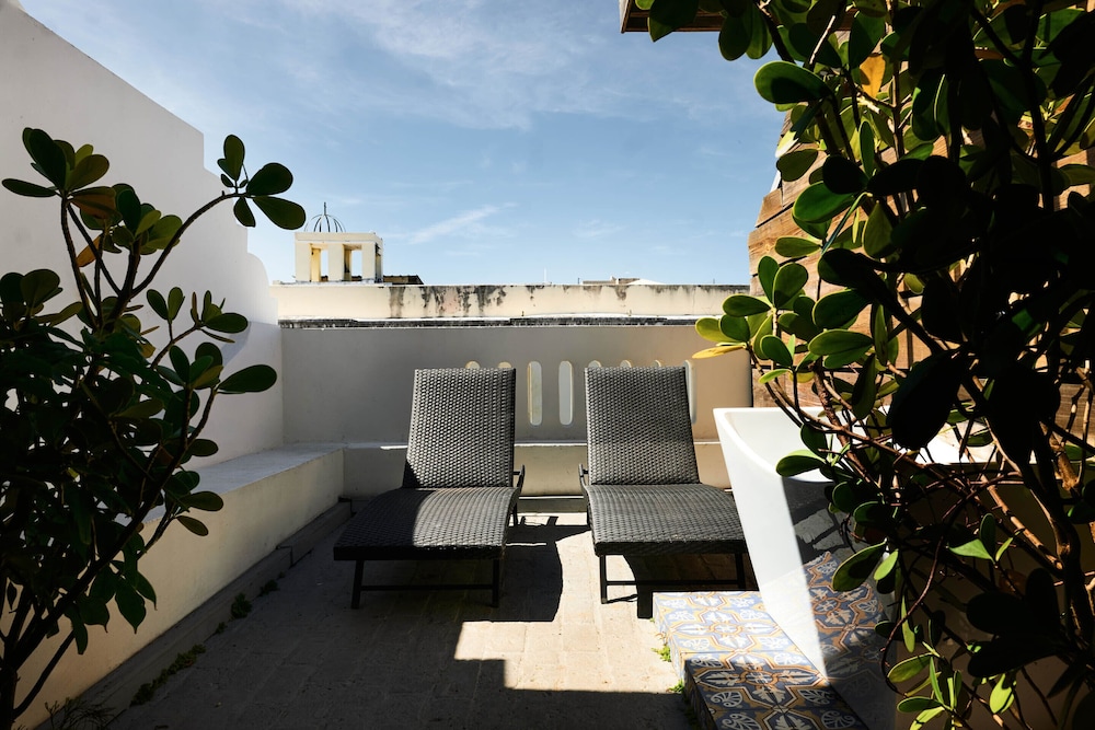 El Colonial - Adults Only 44/50