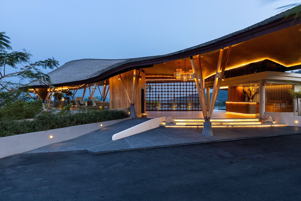 Noku Phuket 4/50