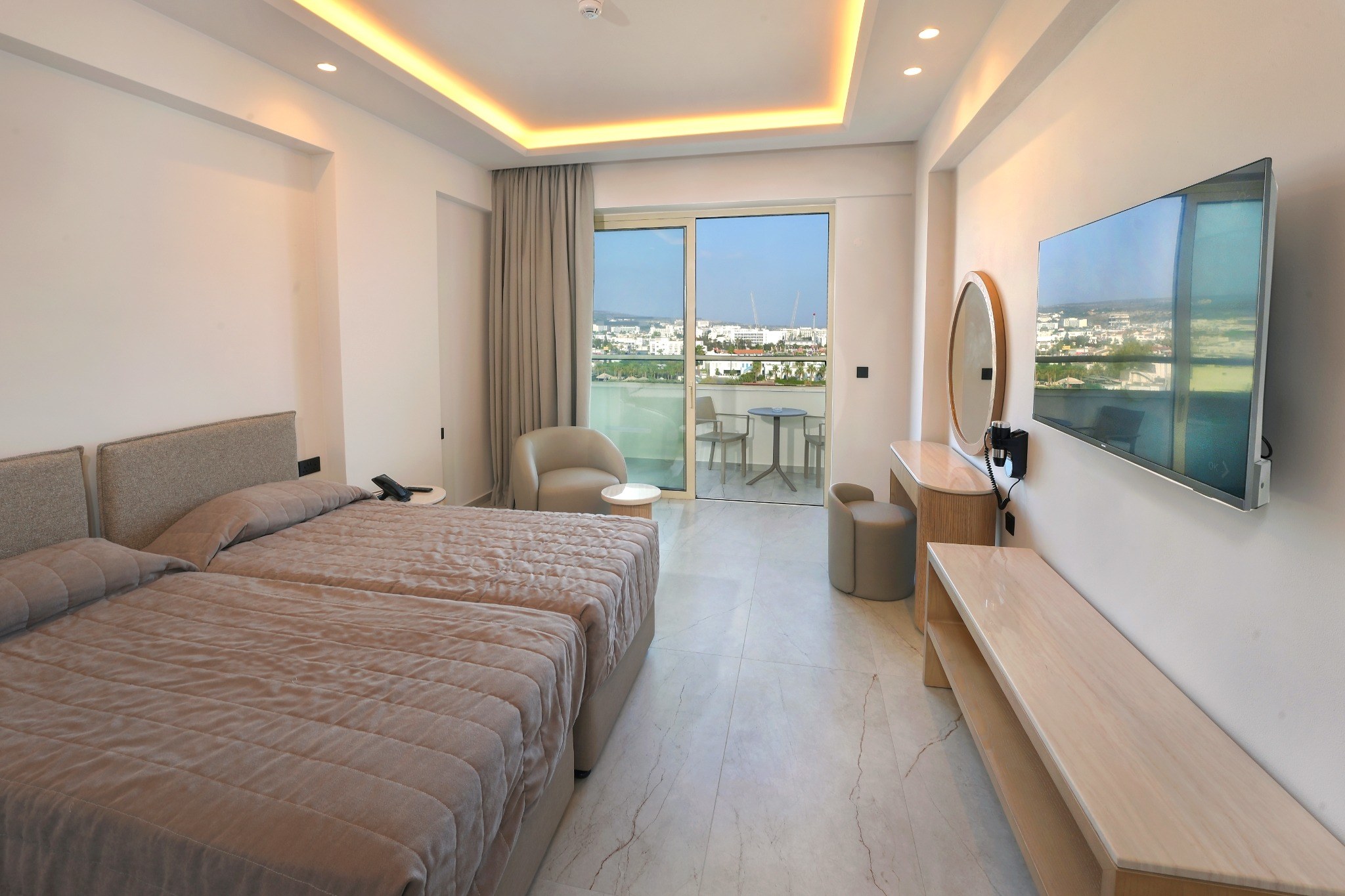 LUXURY ROOM INLAND VIEW