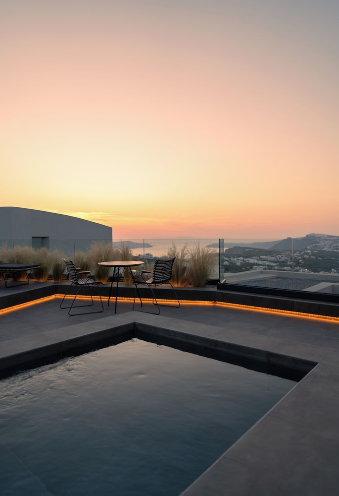 Apikia Santorini Suites - Adults Only 59/85