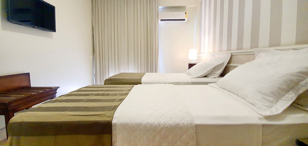 SUPERIOR, TRIPLE, 3 BEDS