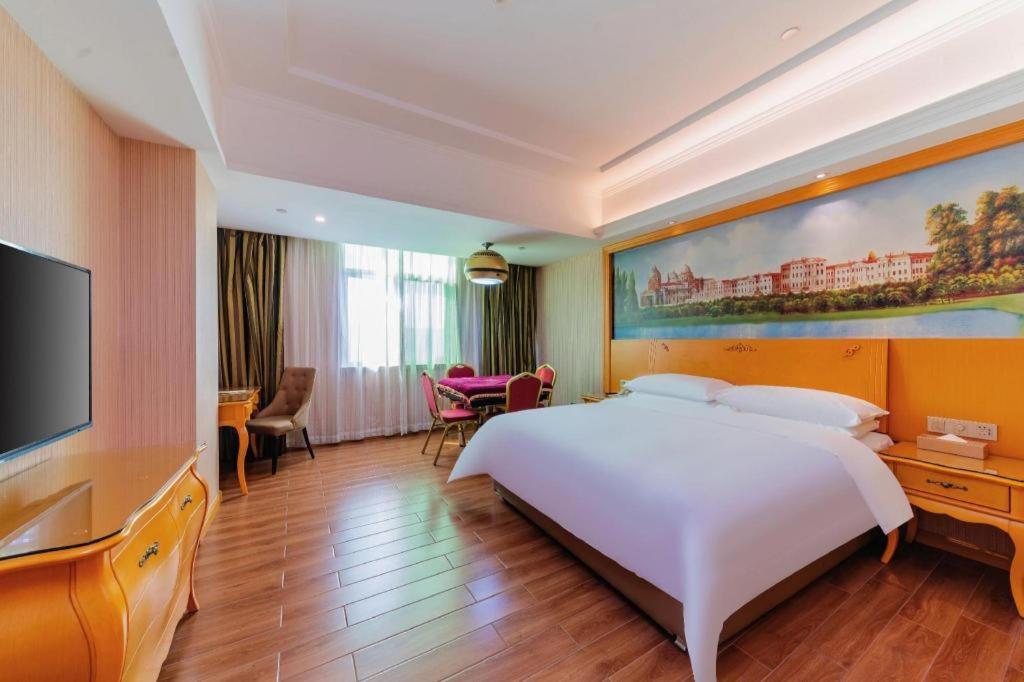 Vienna Hotel (Huizhou Luofu Mountain Scenic Area) 32/61