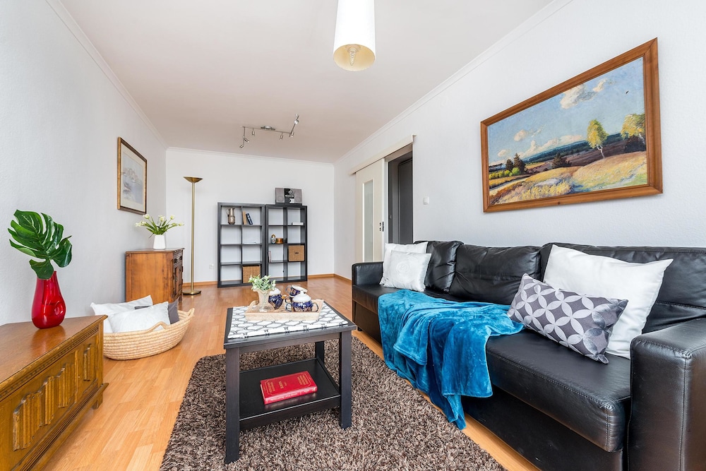 P&O Apartments Center 24/50