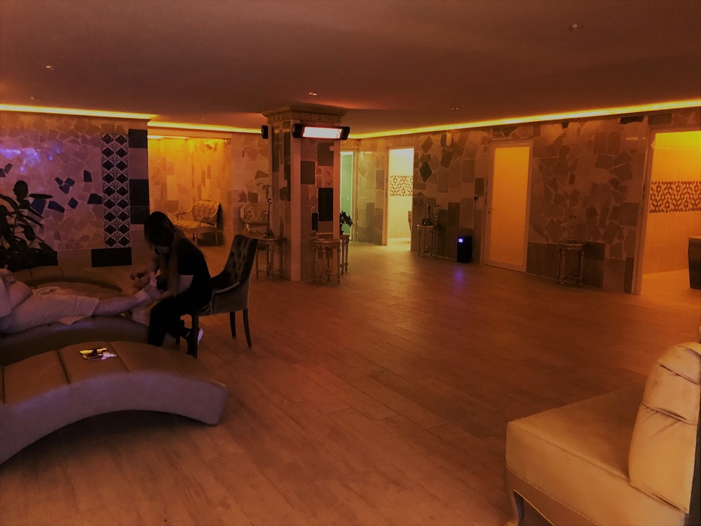 Alrazi Hotel 32/56