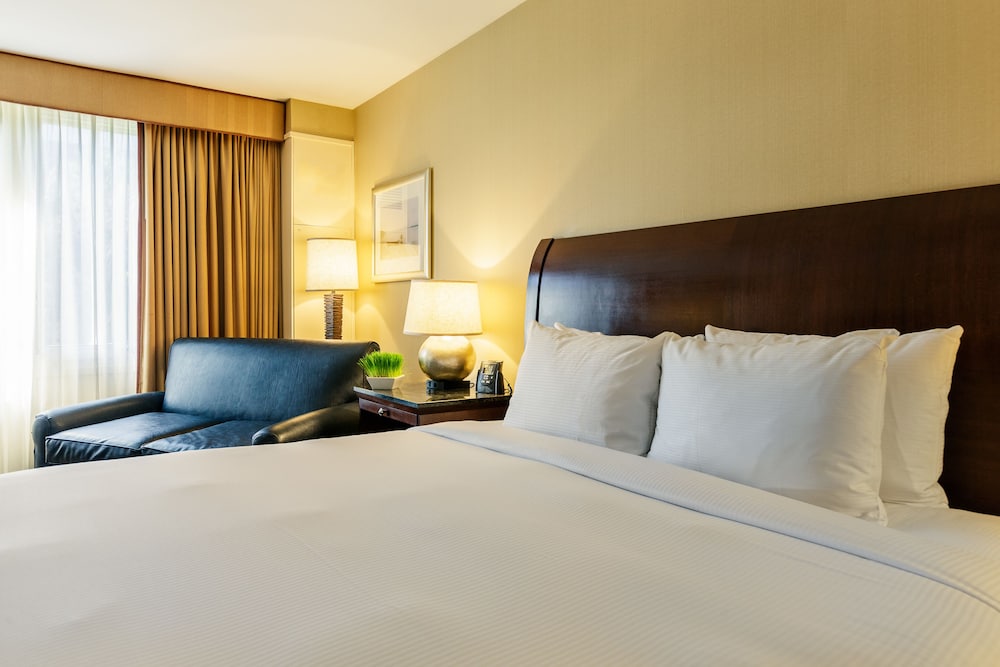 Sleepy Hollow Hotel, a Dolce by Wyndham 12/70