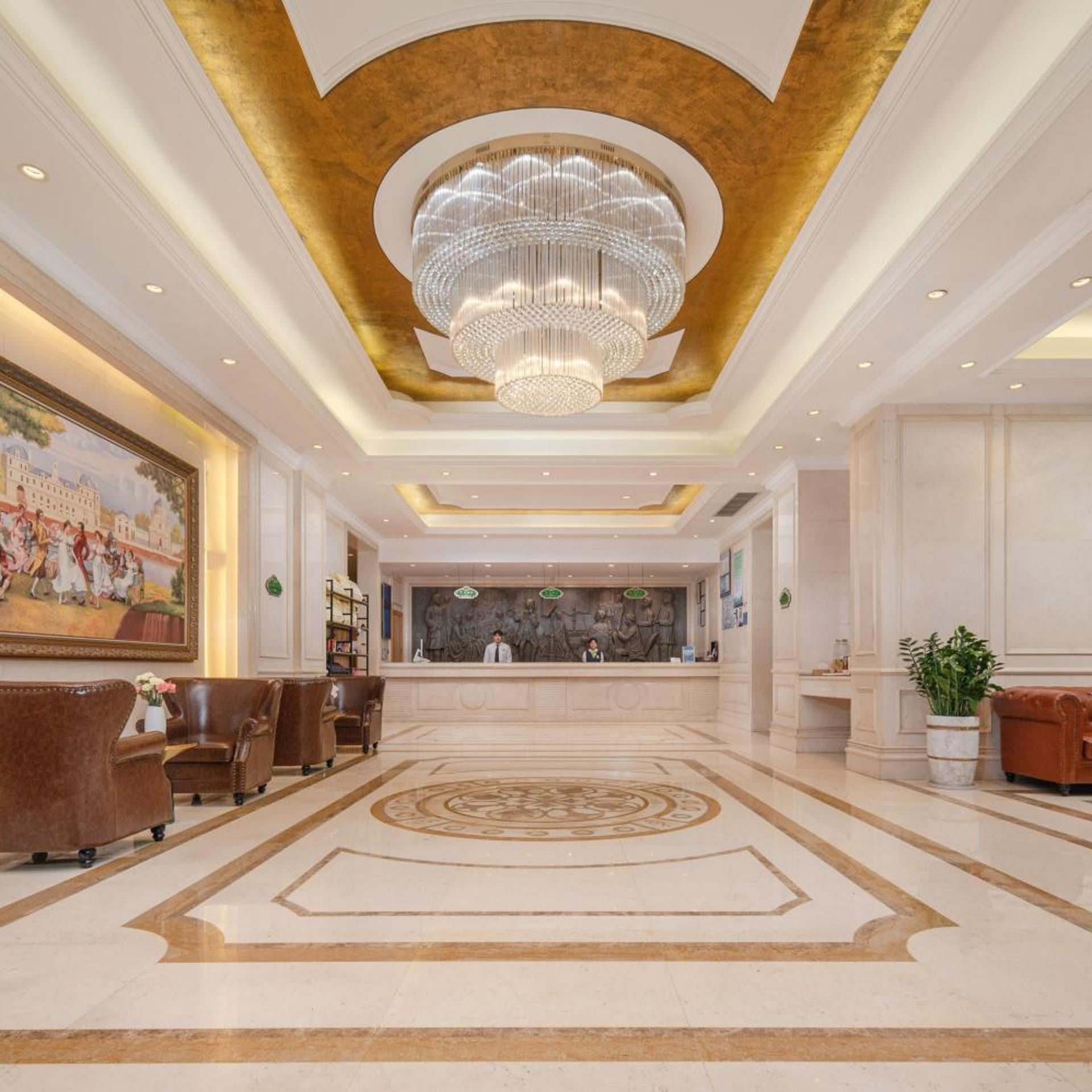 Vienna Hotel Shenzhen (Fuyong Metro Station Branch) 5/48