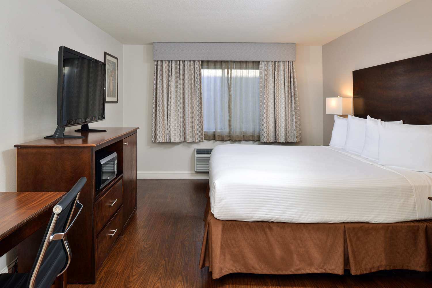 Room, King Bed, Pet Friendly
