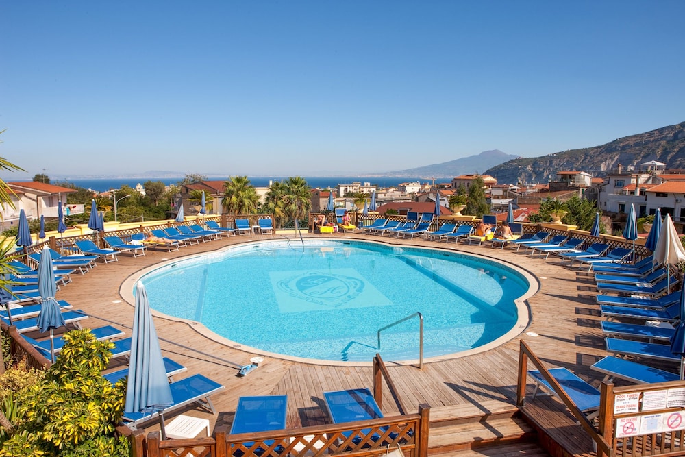 Grand Hotel La Pace - Adults Only photo5
