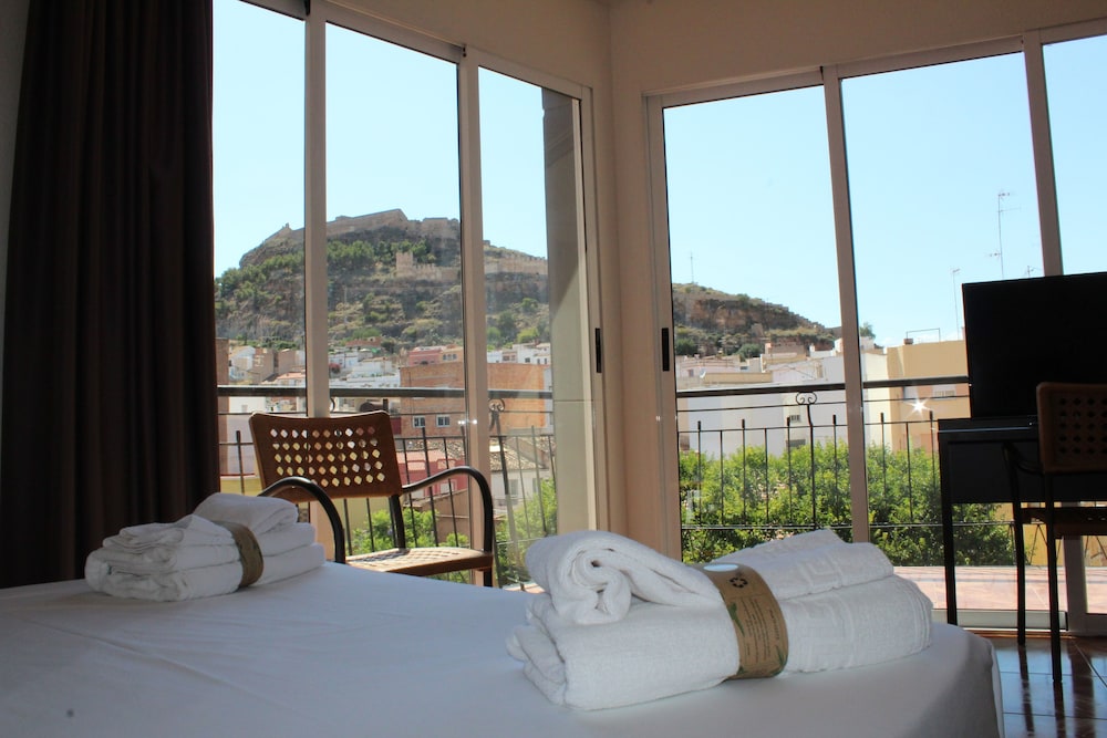 Hotel Sagunto 4/24