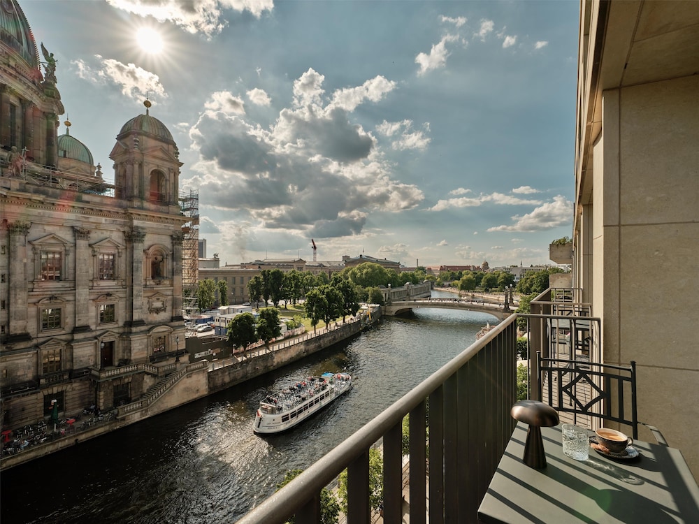 Radisson Collection Hotel, Berlin 64/68