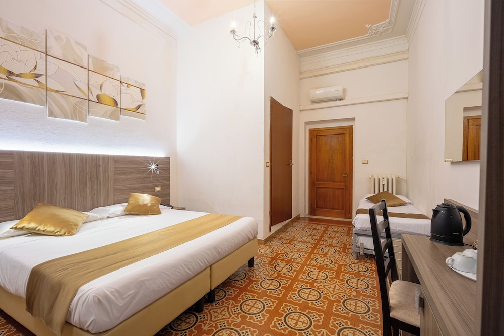 Astrid Hotel 24/74