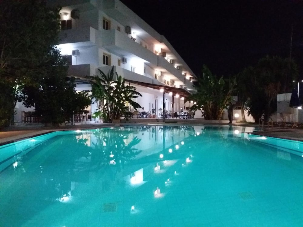 Sotirakis Hotel in FALIRAKI