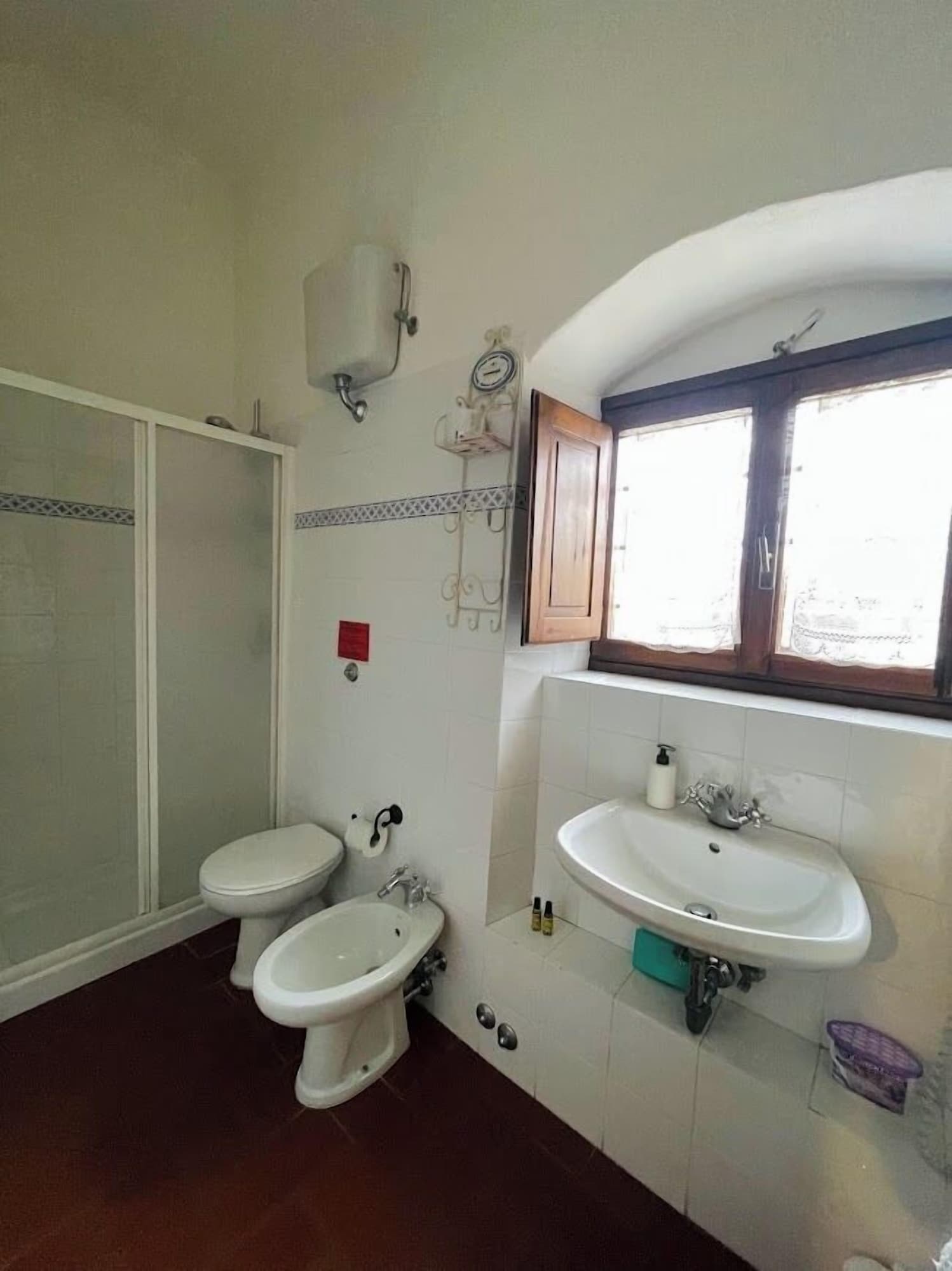 CONDO, STANDARD