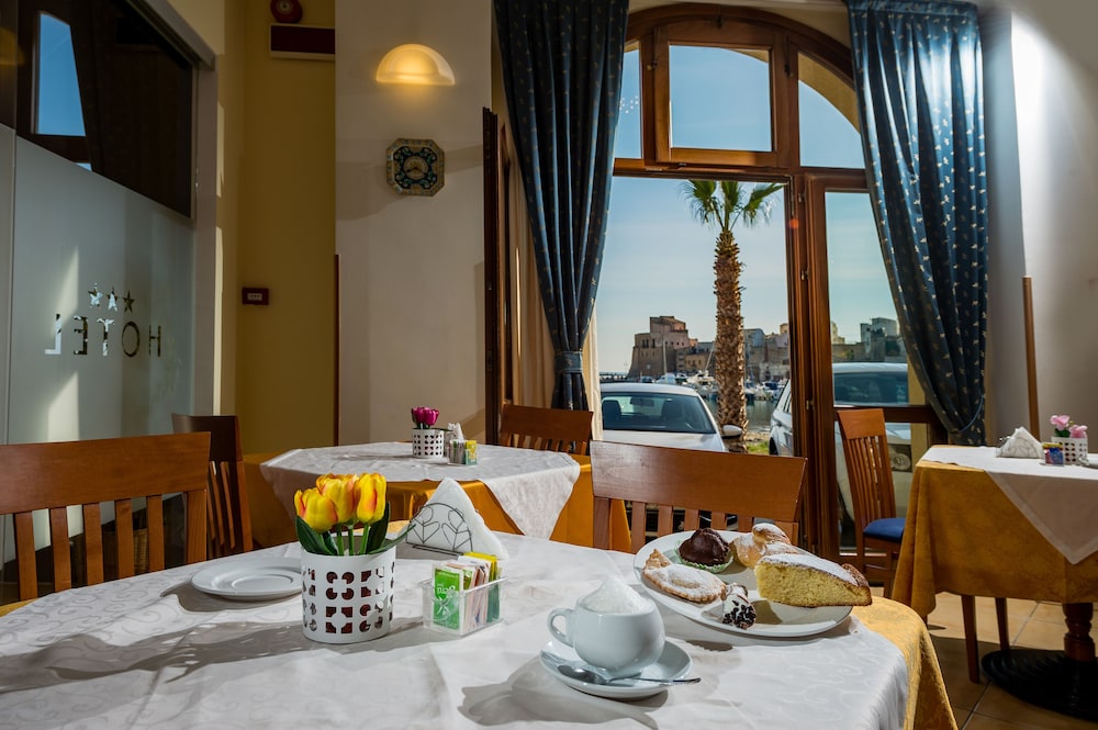 HOTEL CALA MARINA 56/72