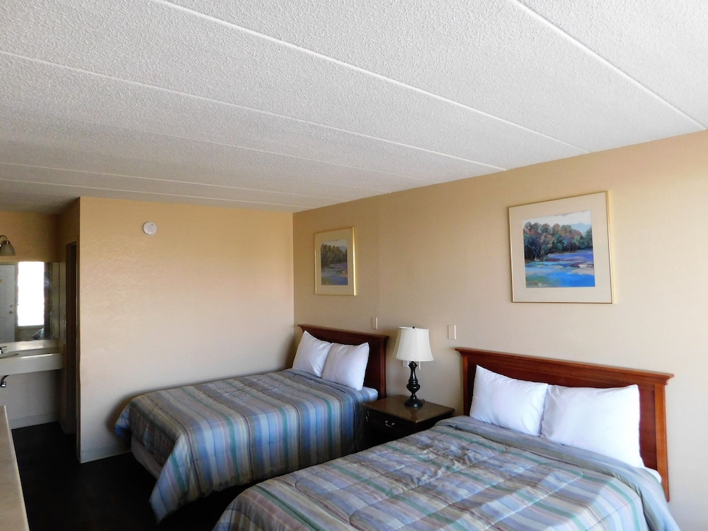 APM Inn & Suites 15/54