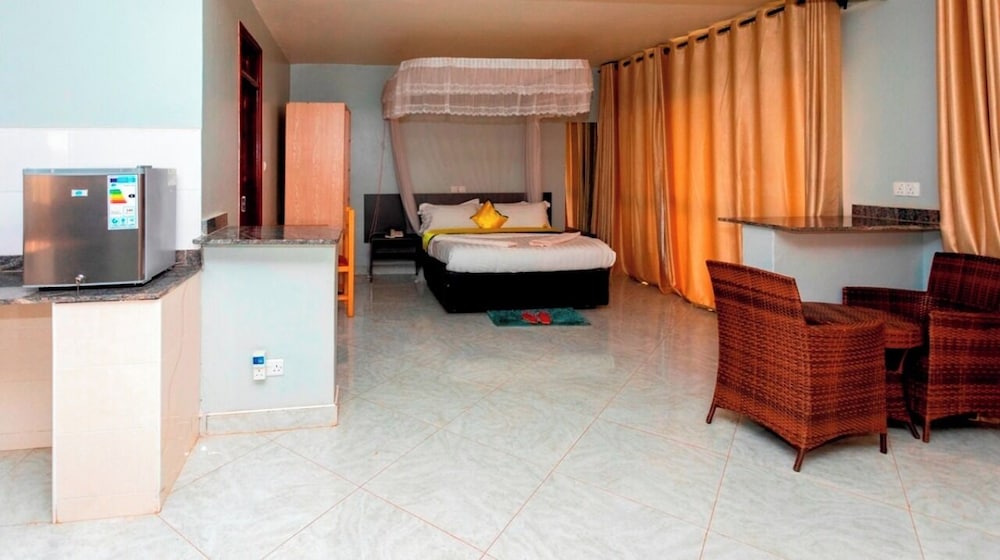 Sky Beach Hotel 52/67