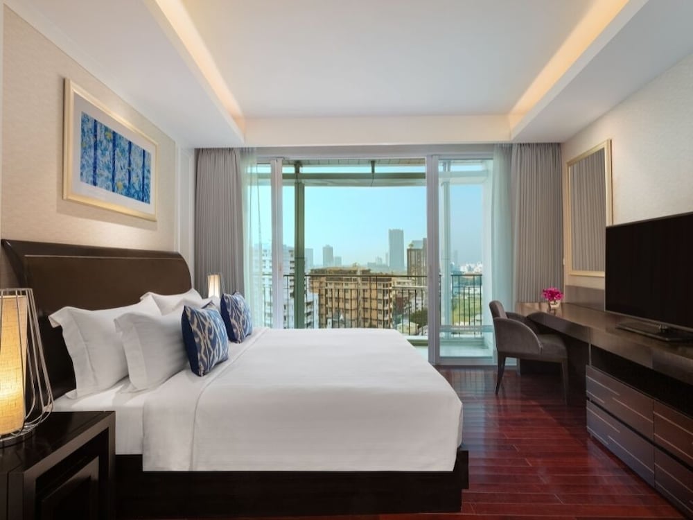 Dusit Suites Hotel Ratchadamri 15/72