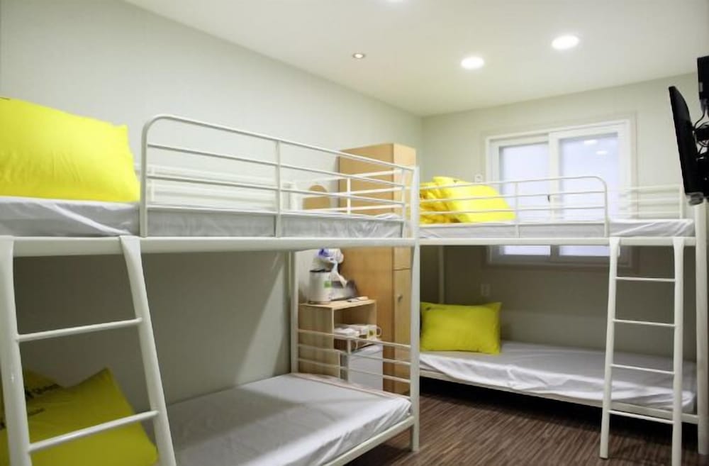 24 Guesthouse Myeongdong Avenue 25/33